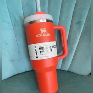 Stanley NWT Tigerlily Quencher H2.0 Tumbler